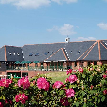 비들리 Wharton Park Golf & Country Club B&B 외부 사진